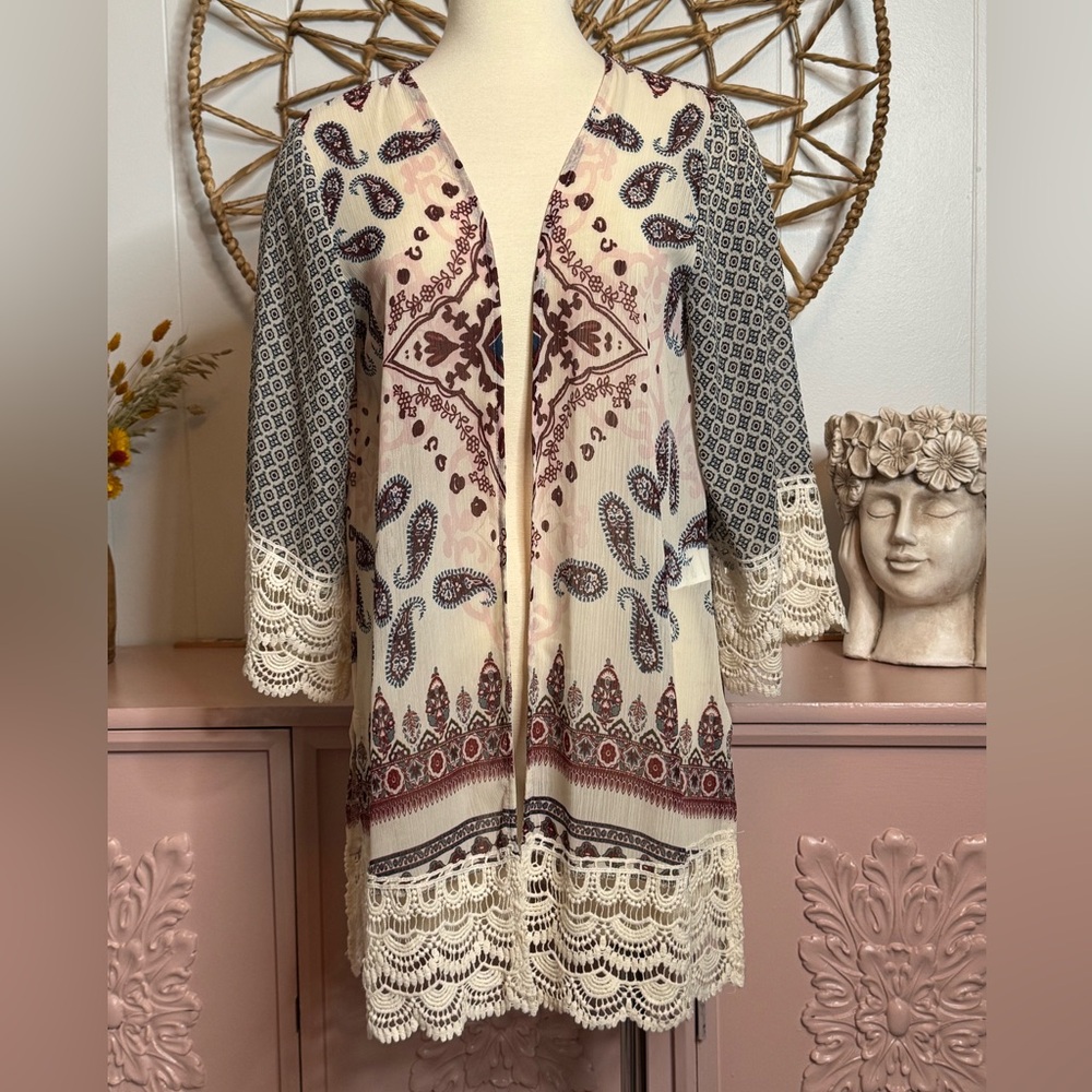 Altar'd State medium Floral Lace Cardigan